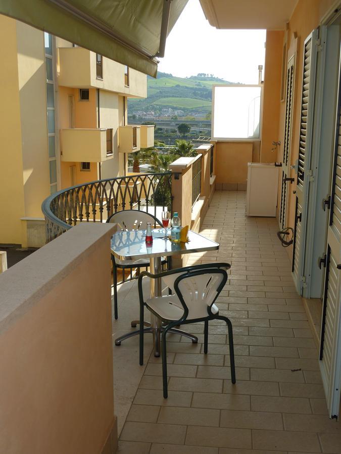 Beaurivage Lejlighedshotel San Benedetto del Tronto Eksteriør billede